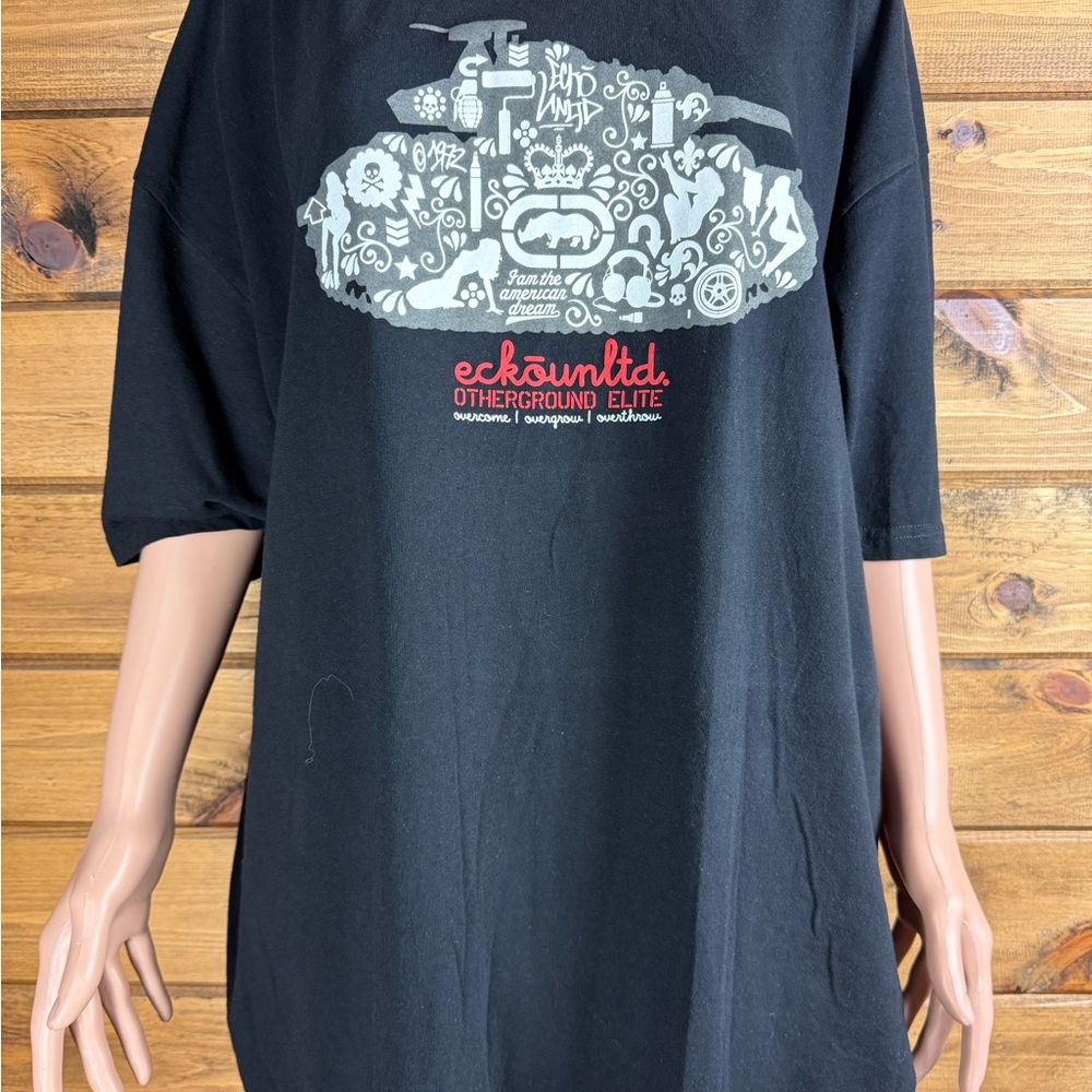 Ecko Unlimited Black and Gray Graphic Tee